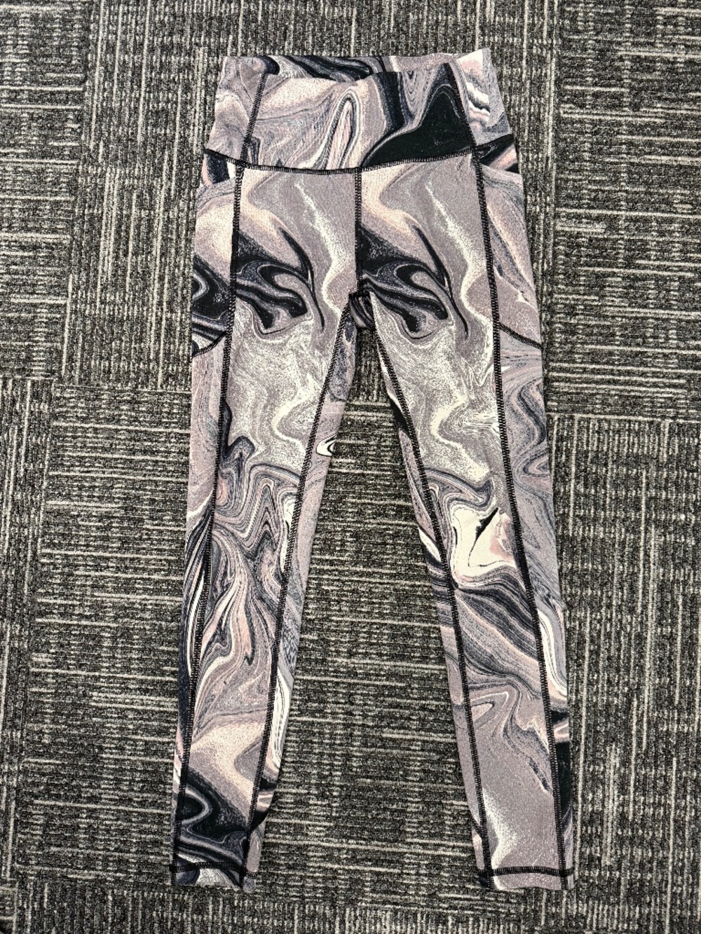 Victoria's Secret multicolored leggings #loungewear #activewear #leggings